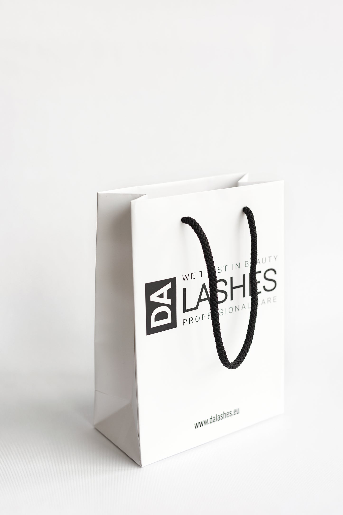 Dalashes gift paper bag